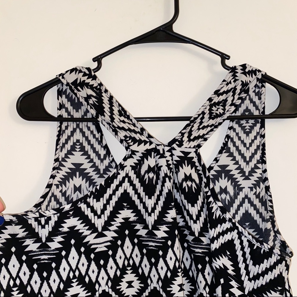 Patterned top - Picture 6 of 6